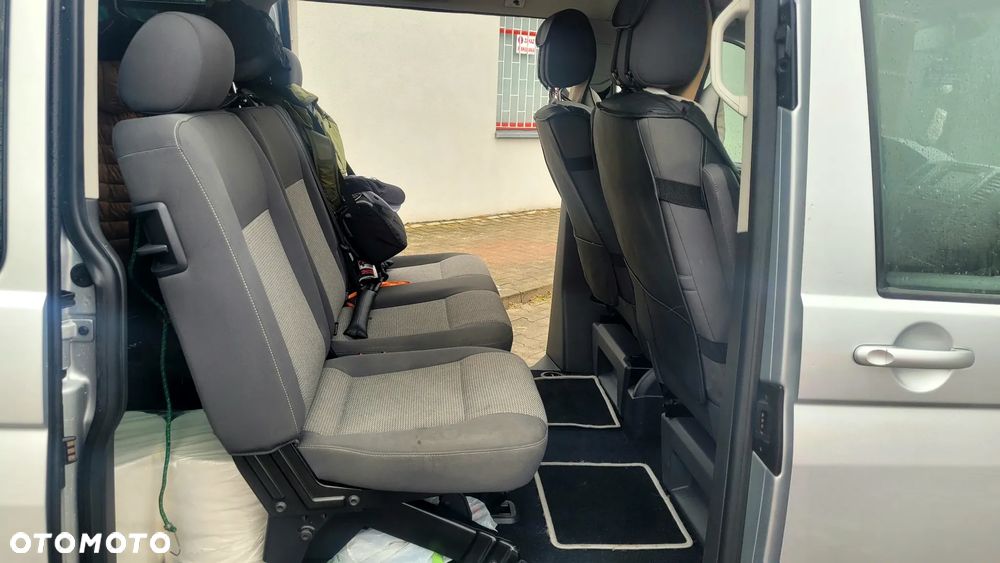 Volkswagen Caravelle - 14