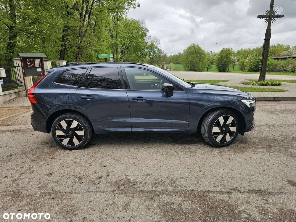 Volvo XC 60 T8 AWD Ultra Black Edition Signature - 3