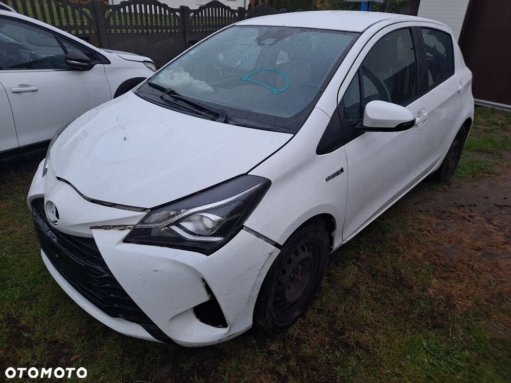Toyota Yaris 2018 photo 2