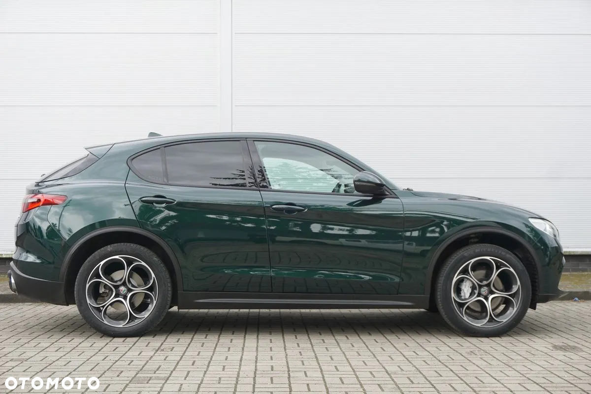 Alfa Romeo Stelvio 2.0 Turbo 16V AT8-Q4 First Edition - 29