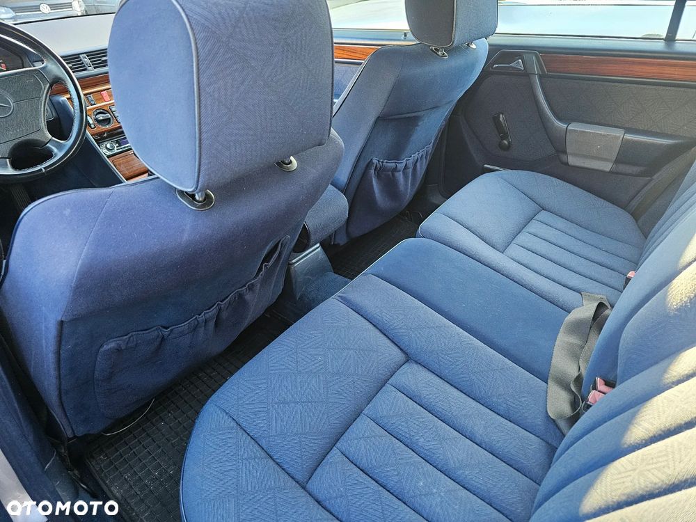 Mercedes-Benz W124 (1984-1993) - 10