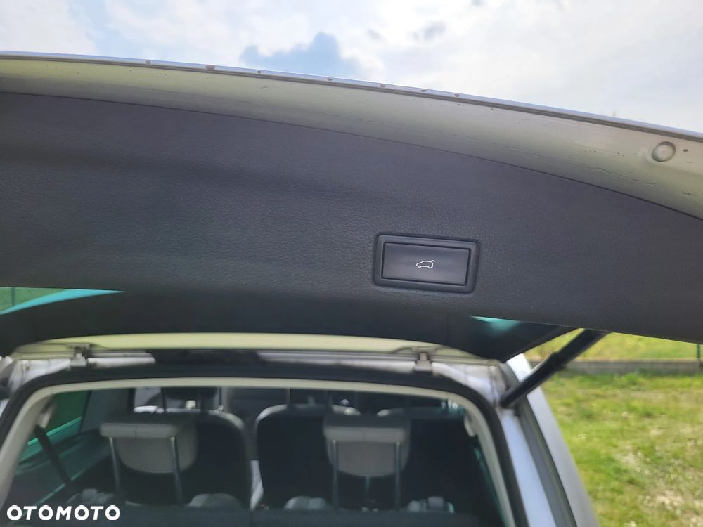 Volkswagen Sharan 2.0 TDI Highline - 27