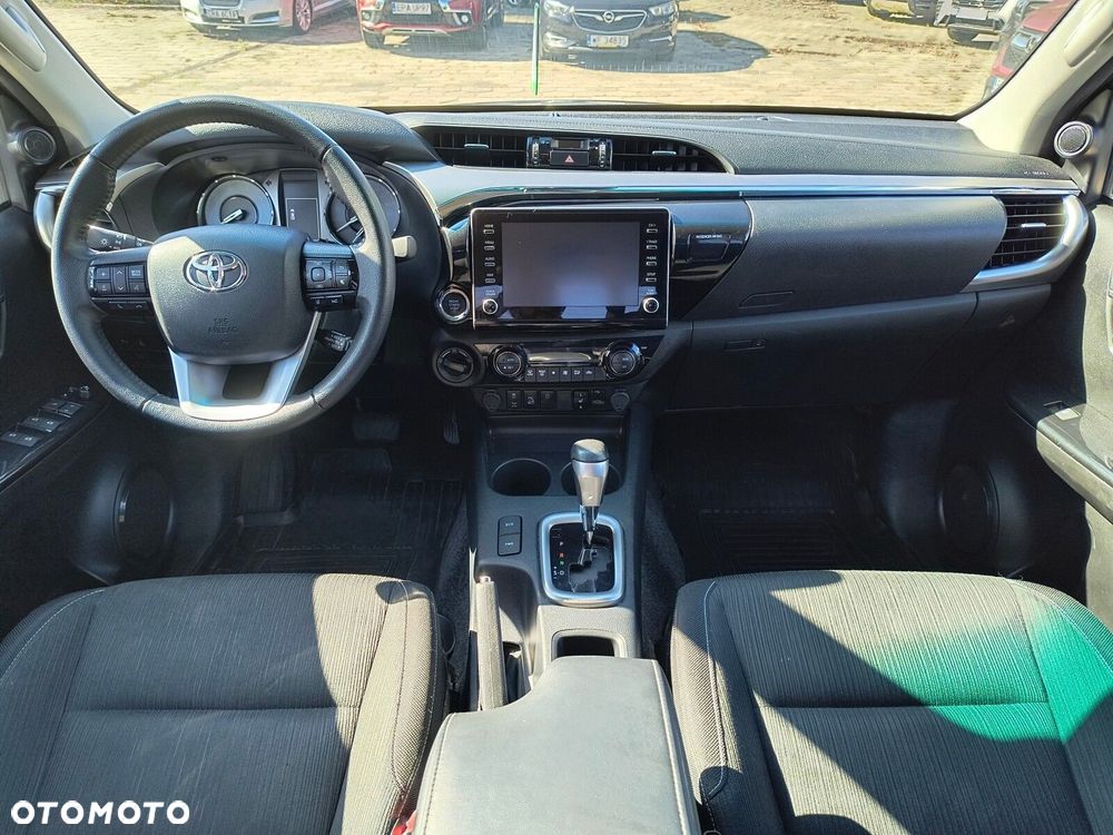 Toyota Hilux - 11
