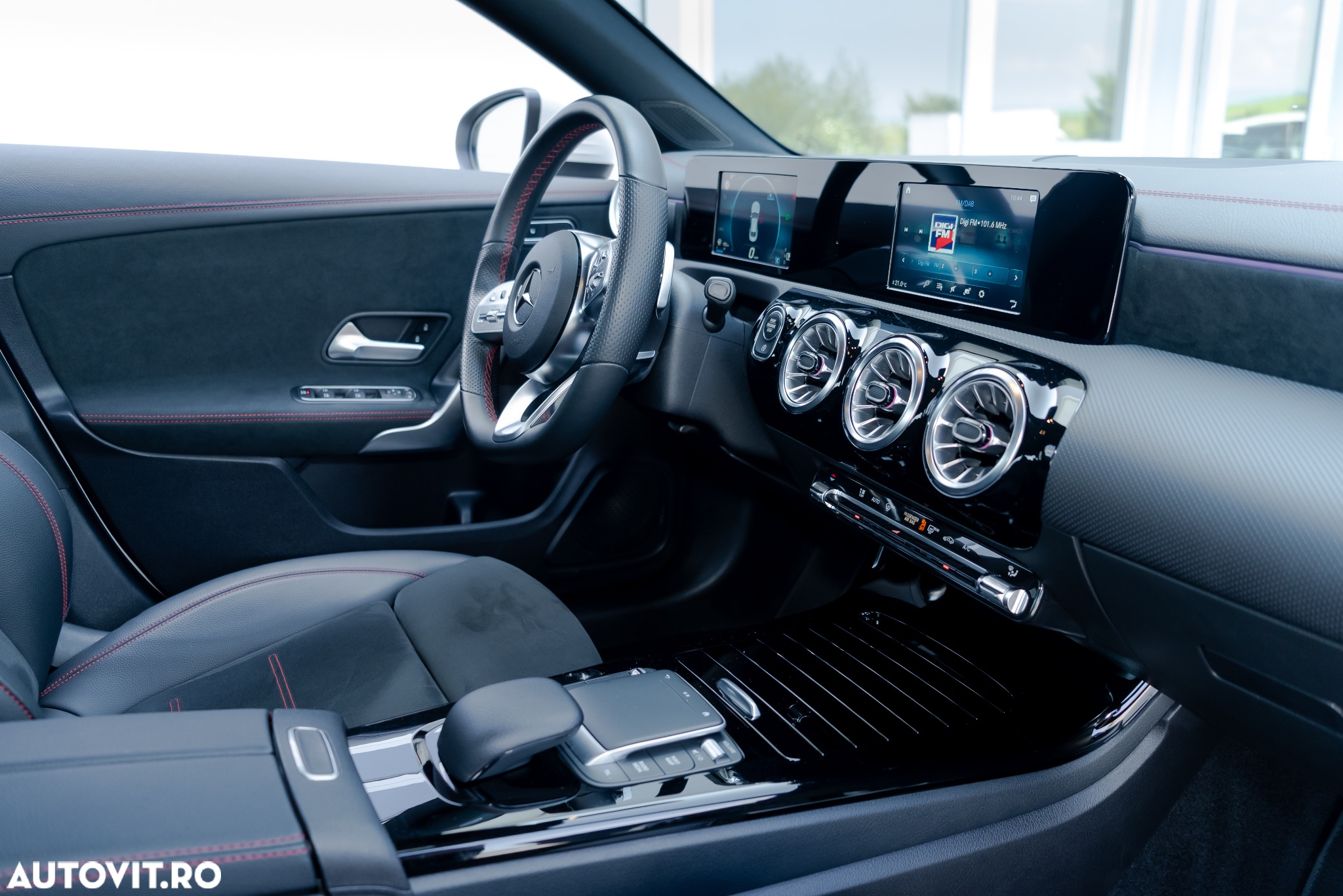 Mercedes-Benz CLA 180 7G-DCT AMG Line - 10