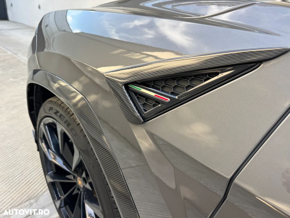 Lamborghini URUS - 19