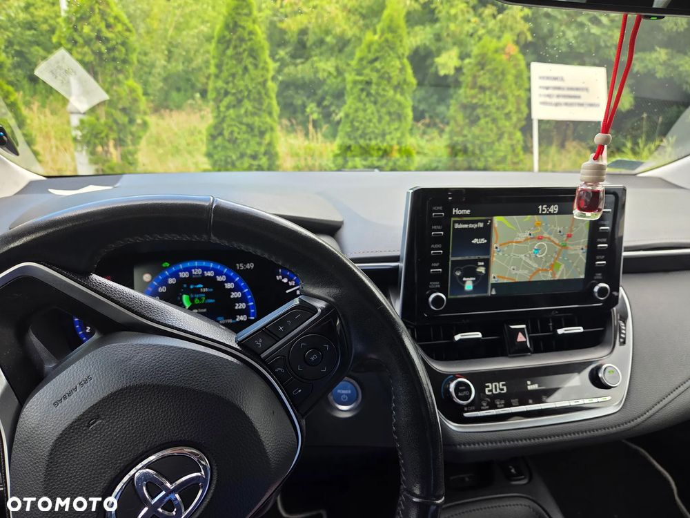 Toyota Corolla 2.0 Hybrid Executive - 17