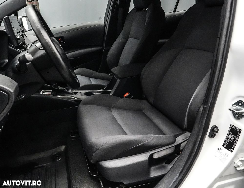 Toyota Corolla 1.8 HSD Dynamic - 13