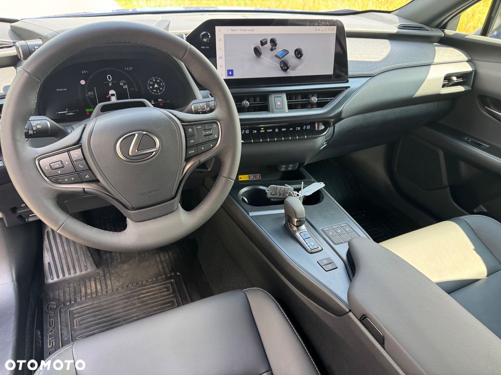 Lexus UX 300h F Sport Design - 7