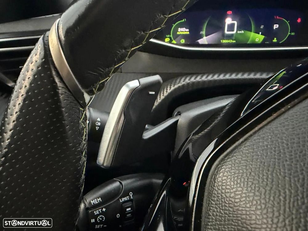 Peugeot 2008 1.5 BlueHDi GT Pack EAT8 - 42