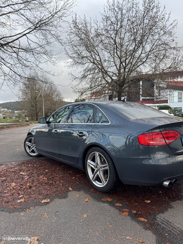 Audi A4 2.0 TDI Business Line Advance - 4