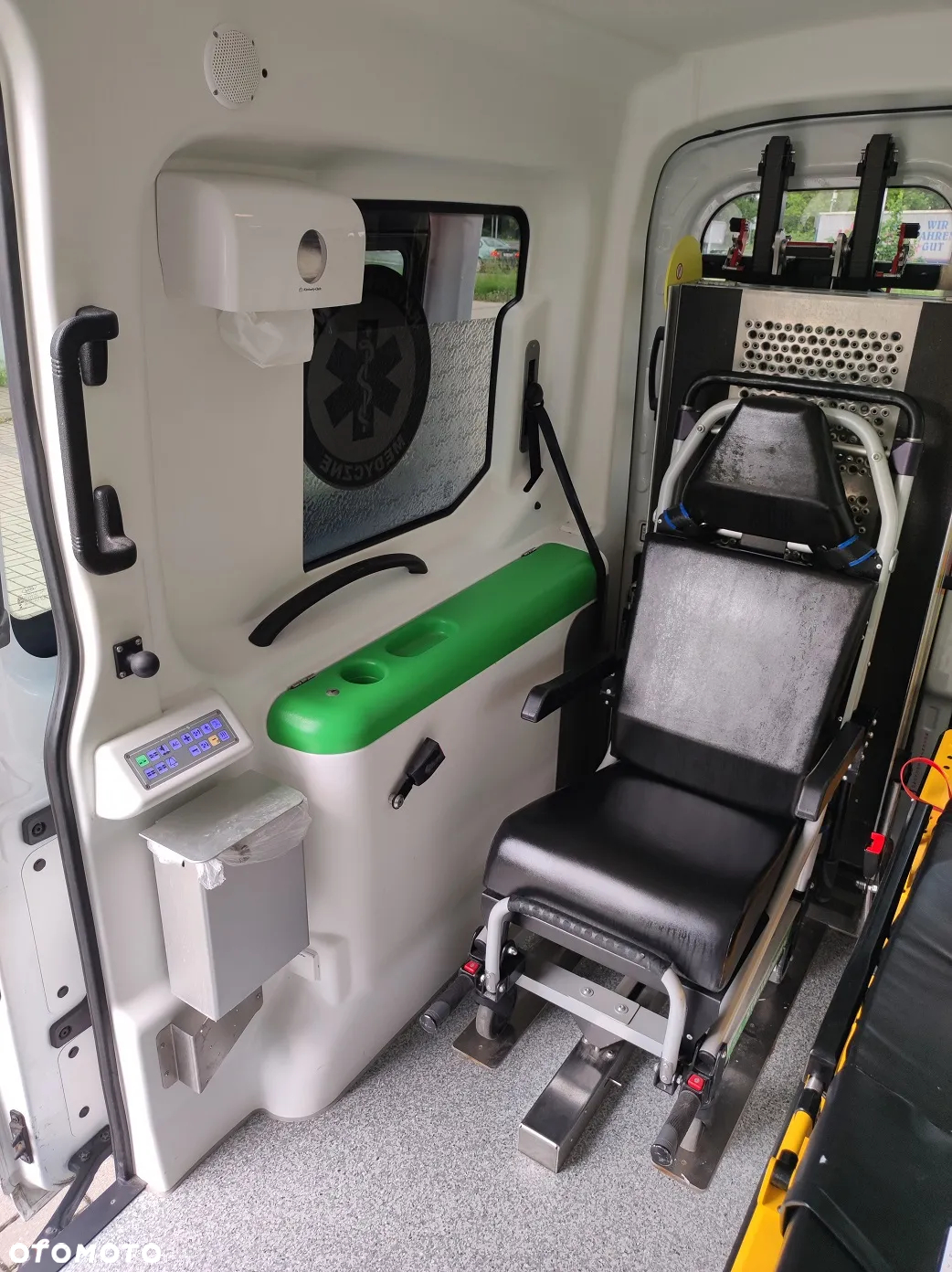 Ford Transit AMBULANS KARETKA - 13