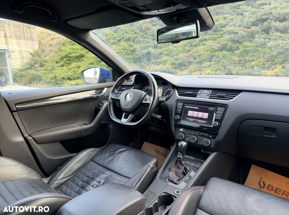 Skoda Octavia 2.0 TDI DSG RS - 7