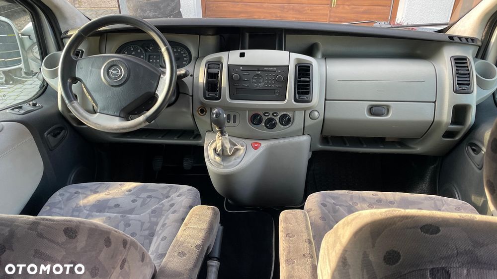 Opel Vivaro 2.5 CDTI L2H1 - 15
