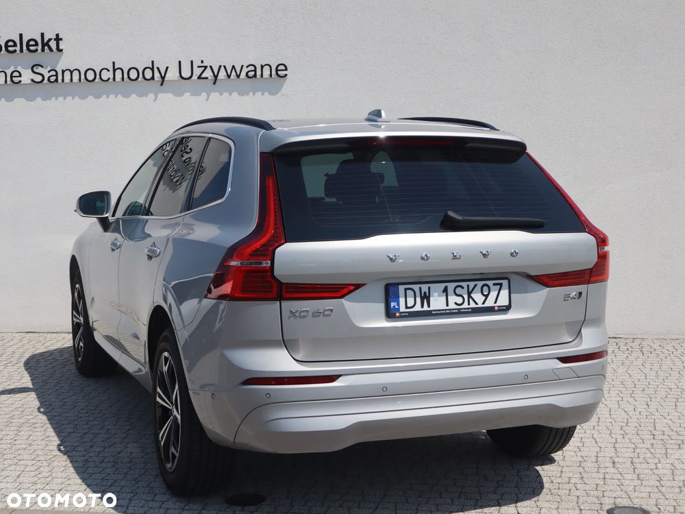 Volvo XC 60 B4 D AWD Momentum Pro - 5