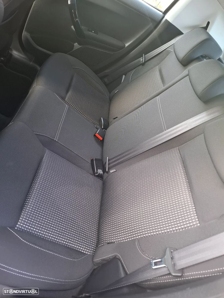 Peugeot 208 1.6 BlueHDi Style - 10