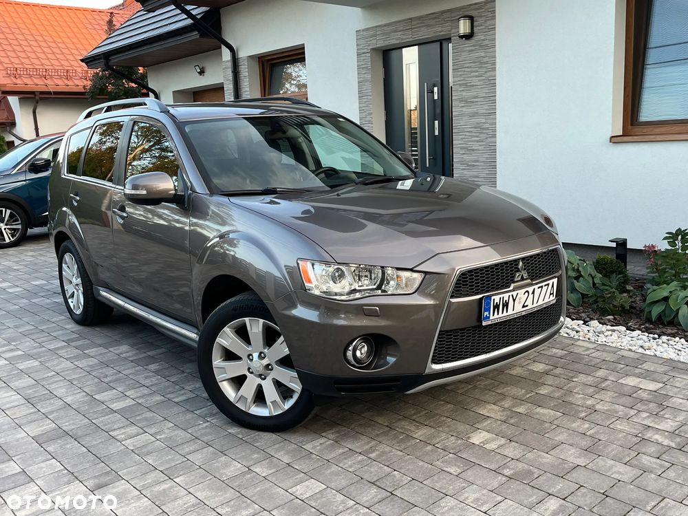 Mitsubishi Outlander 2.0 2WD 35 Jahre - 1