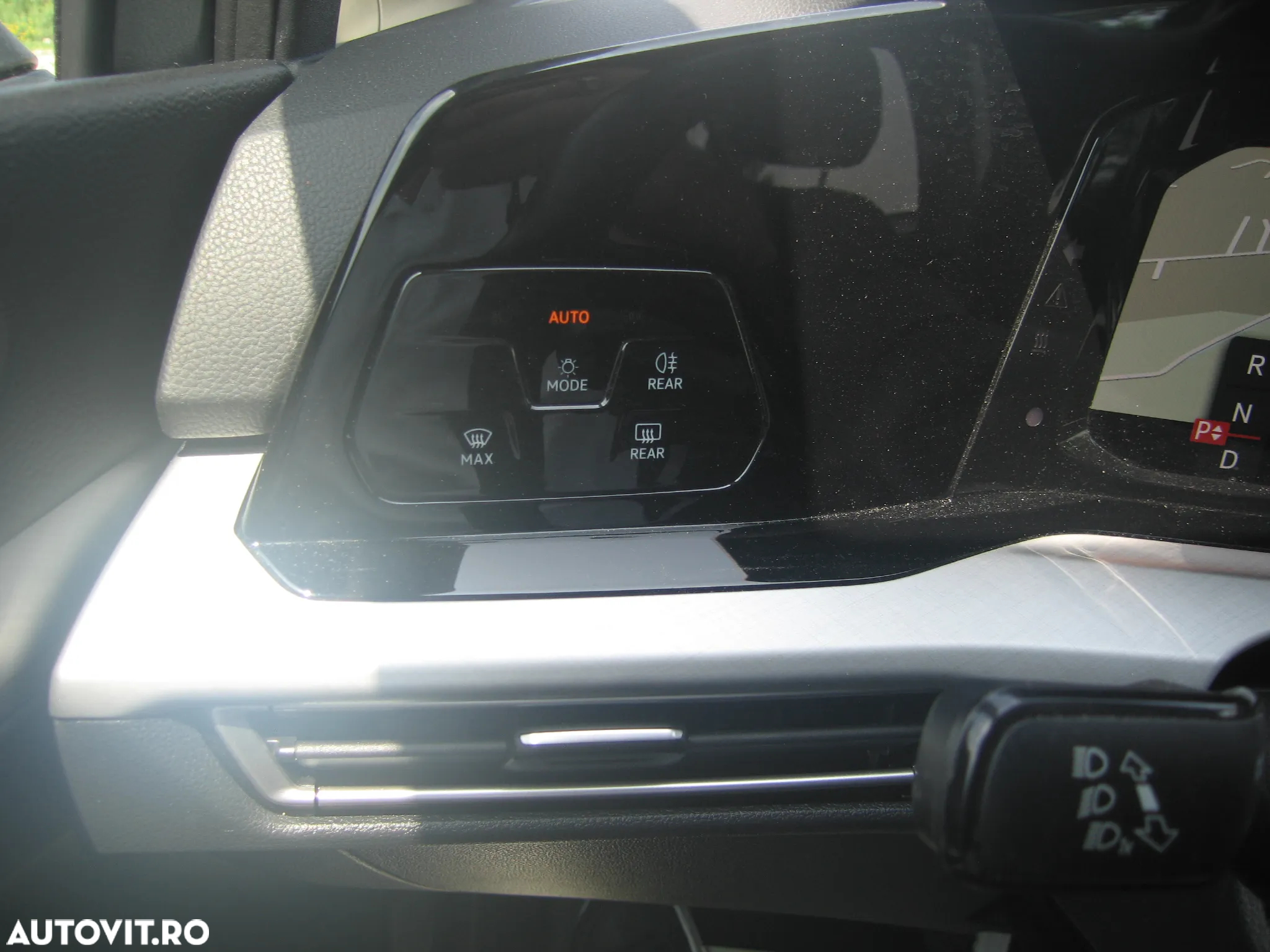 Volkswagen Golf 2.0 TDI DSG Highline - 11