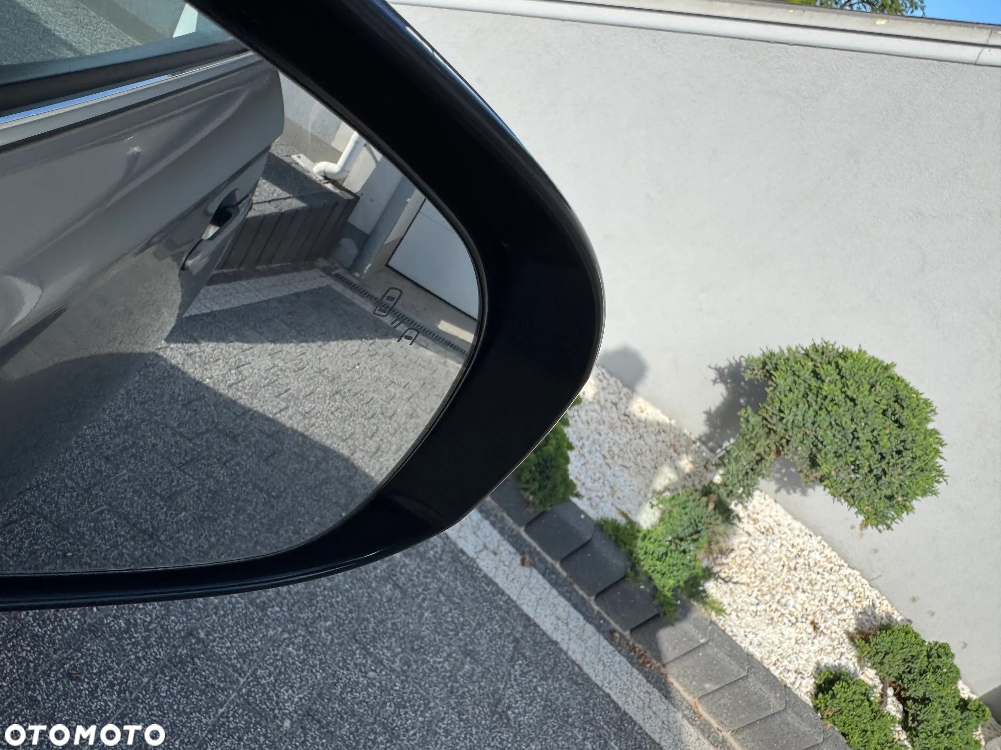 Mitsubishi Outlander - 32