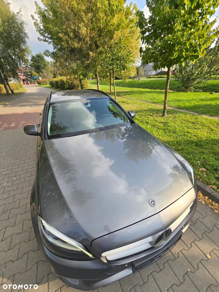 Mercedes-Benz Klasa C 180 d T Exclusive - 17