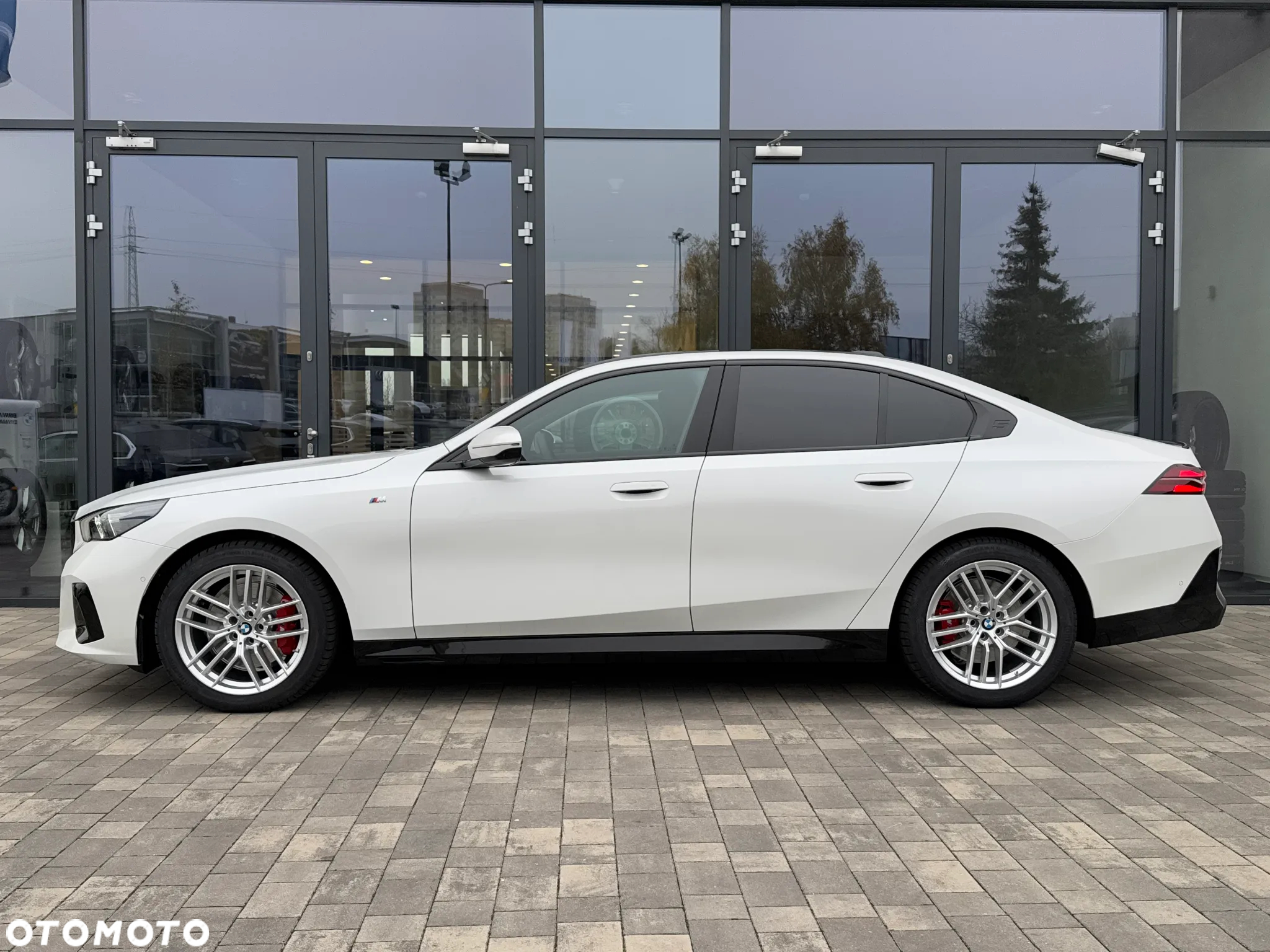 BMW Seria 5 520d xDrive - 9