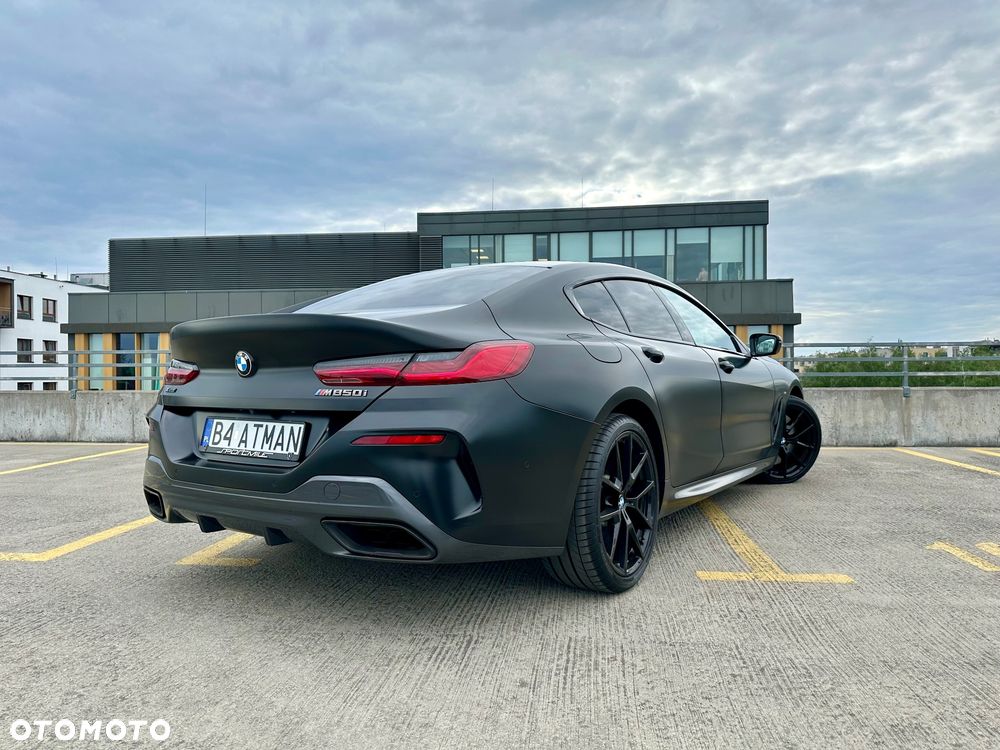 BMW Seria 8 - 11