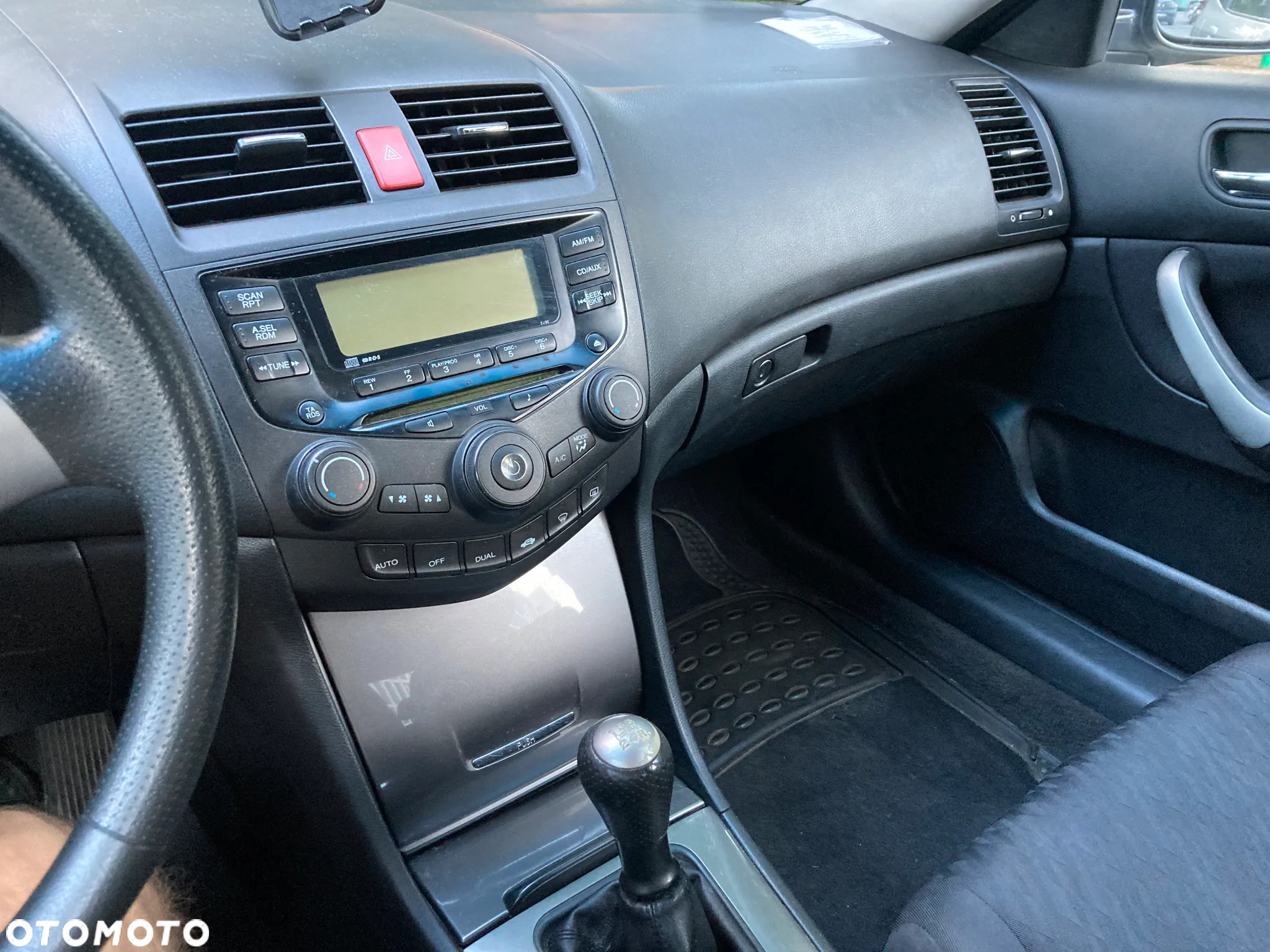 Honda Accord 2.0 Comfort - 10