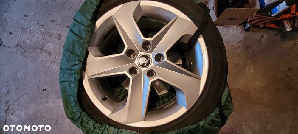 Skoda Octavia 2.0 TSI (Green tec) RS - 33