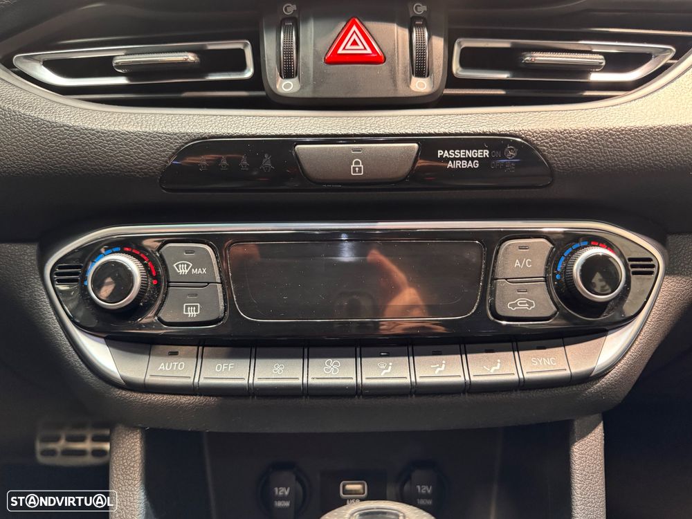 Hyundai i30 N 2.0 T-GDi Pack Performance 8DCT - 17