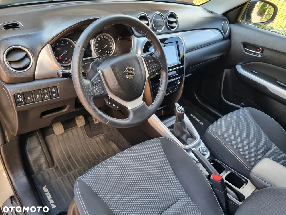 Suzuki Vitara 1.6 (4x4) Allgrip Comfort+ - 16