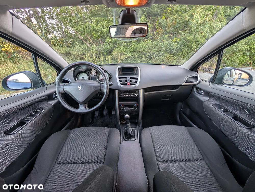 Peugeot 207 1.6 HDi - 16