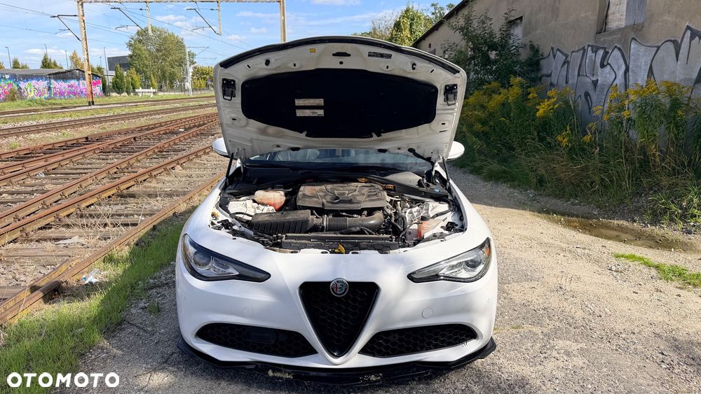 Alfa Romeo Giulia 2.0 Turbo TI Q4 - 11