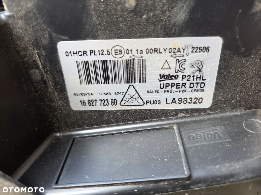 Lampa przednia prawa Full Led Peugeot 208 II 2008 II - 14