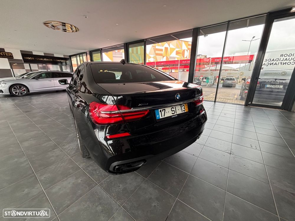 BMW 750 d xDrive Pack M - 12