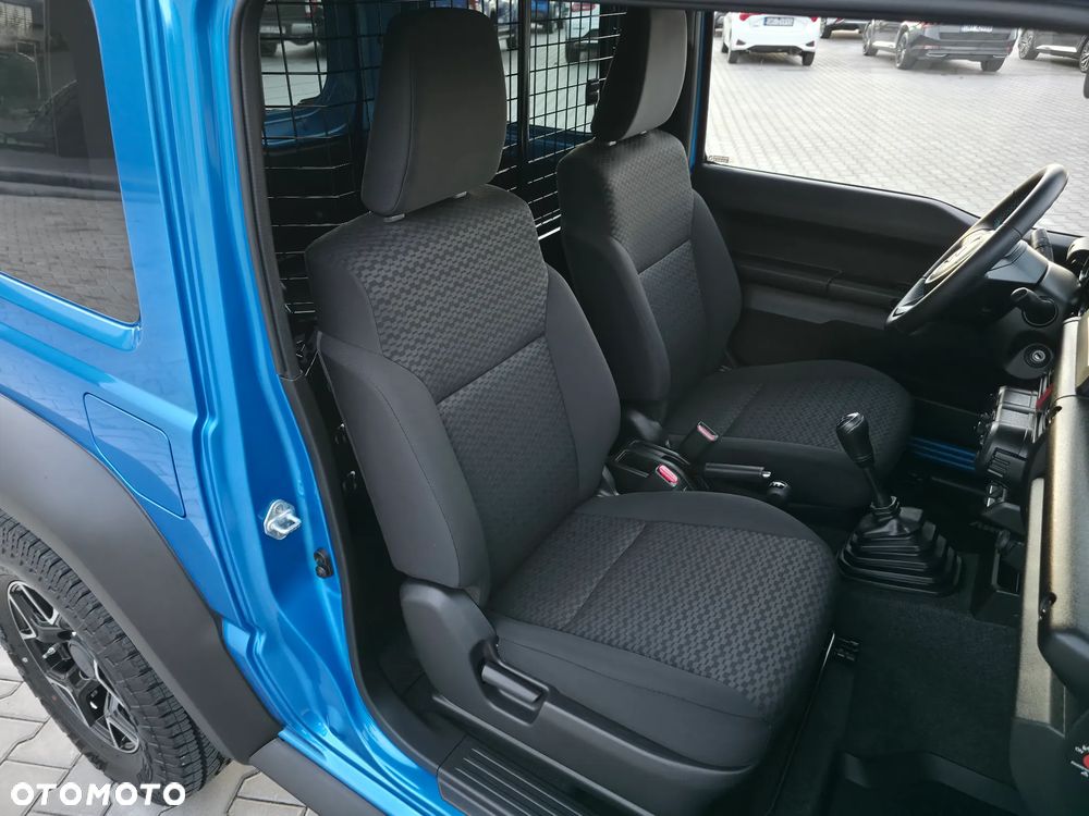 Suzuki Jimny 1.5 Premium - 37