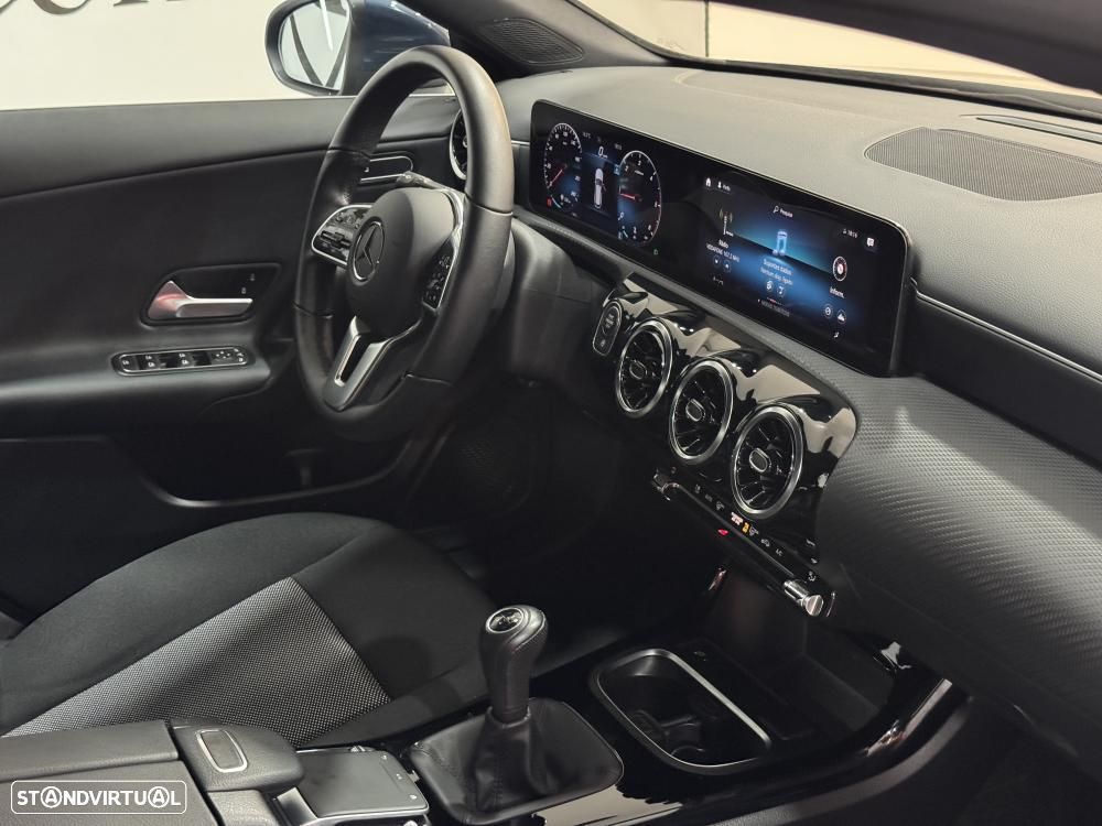 Mercedes-Benz CLA 180 d Style - 36