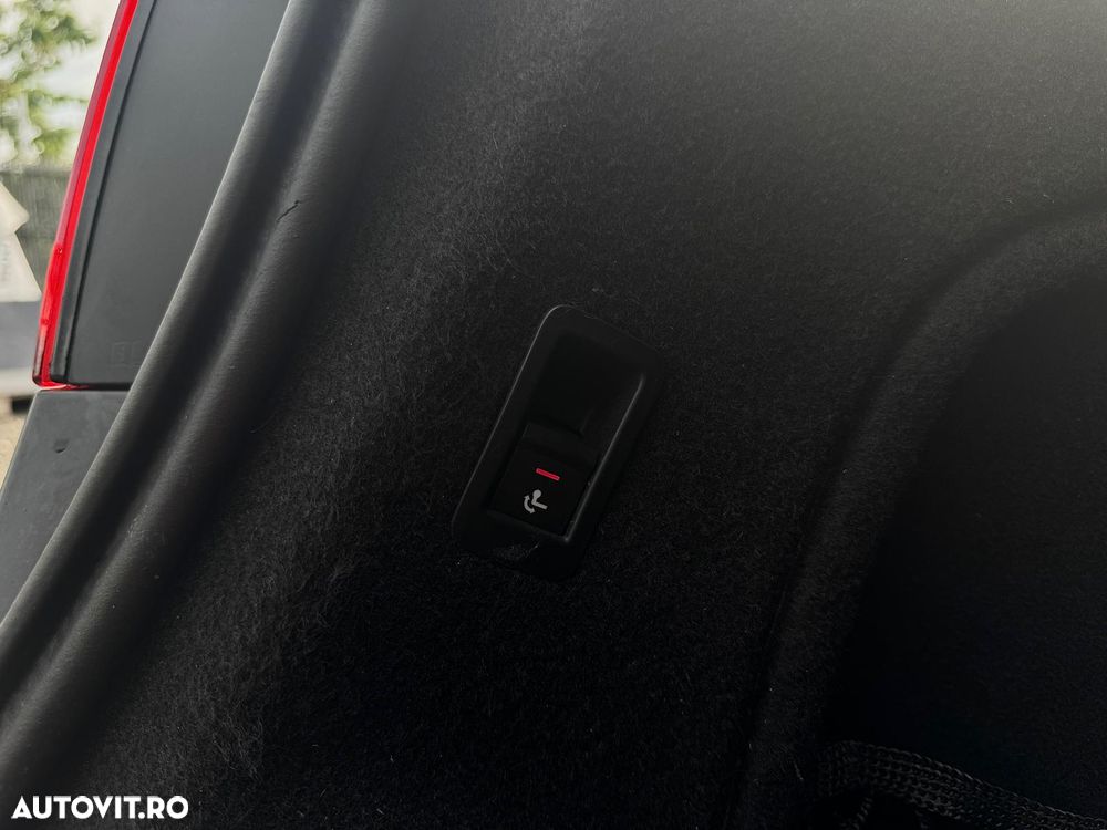 Audi A4 2.0 TFSI ultra S tronic Design - 28