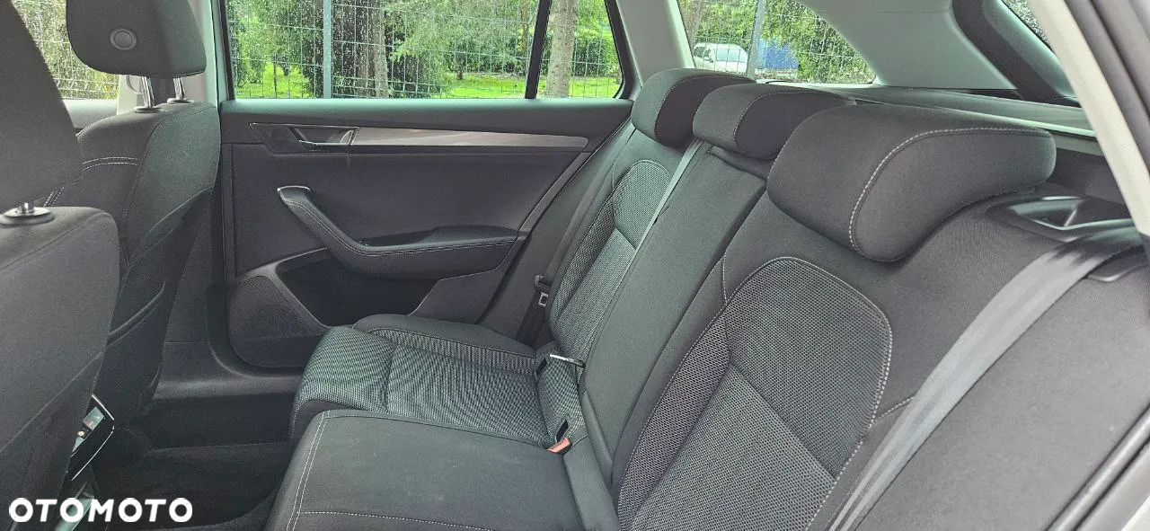 Skoda Superb 2.0 TDI SCR Style DSG - 21