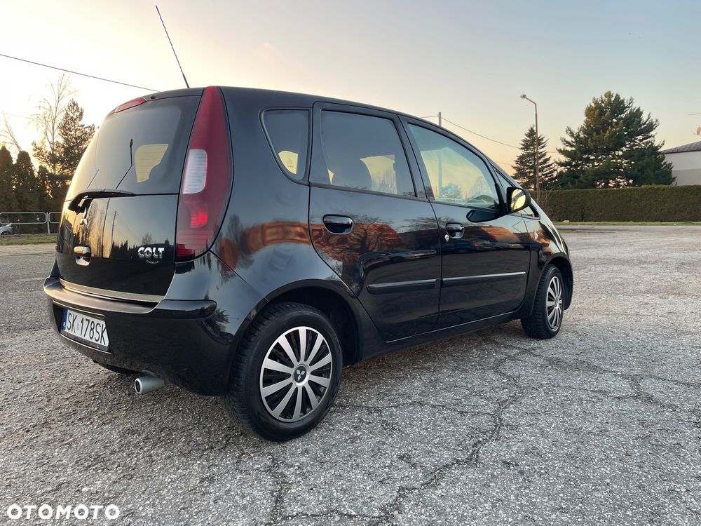 Mitsubishi Colt - 6