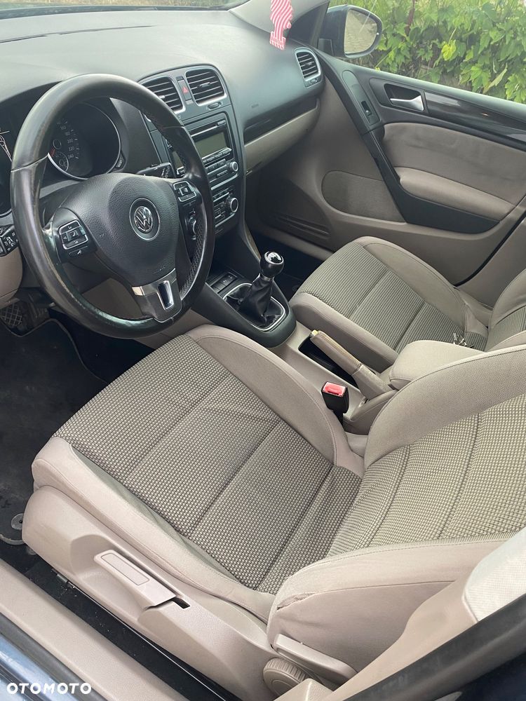 Volkswagen Golf - 8