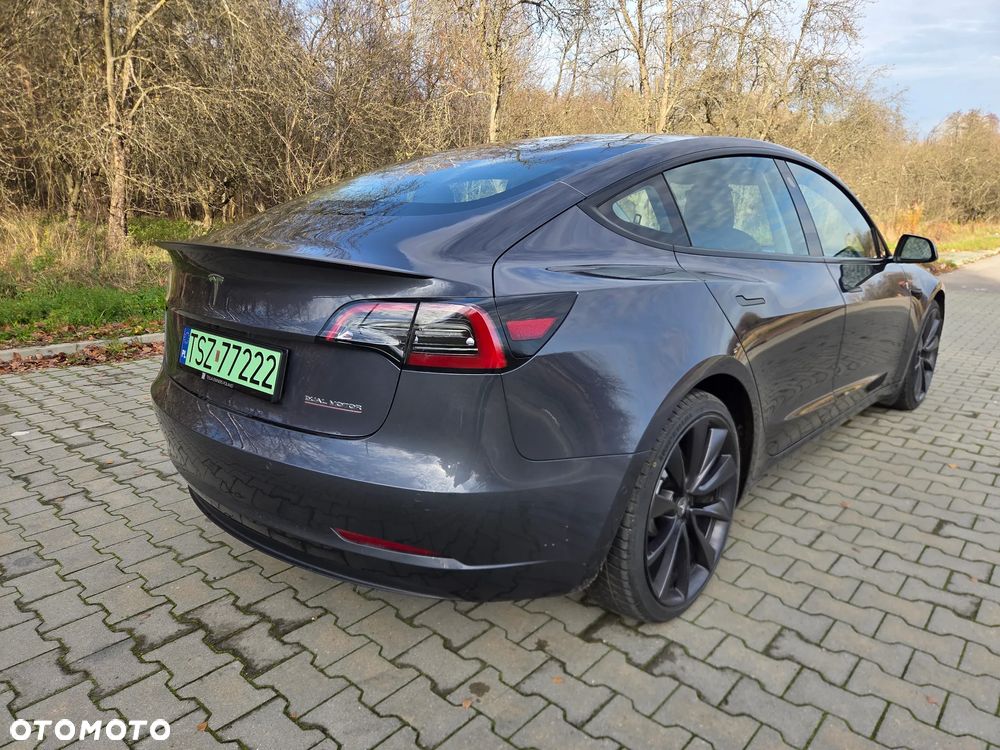Tesla Model 3 - 10