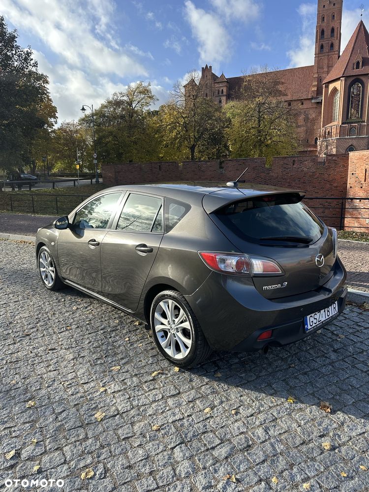 Mazda 3 - 7