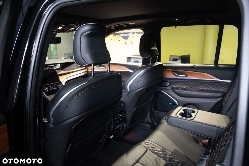 Jeep Grand Cherokee ver-2-0-4xe-phev-summit-reserve - 13