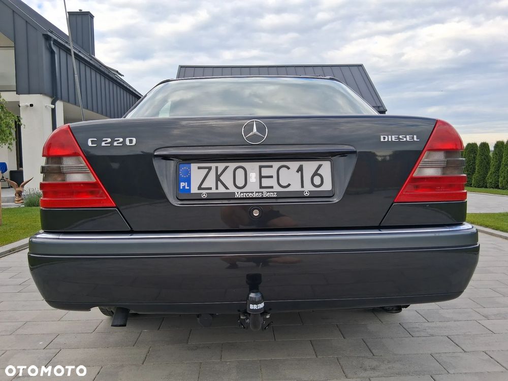 Mercedes-Benz Klasa C 220 D Classic - 6