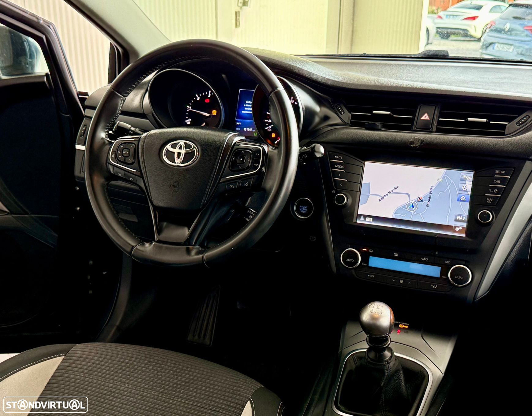 Toyota Avensis Touring Sports 1.6 D-4D Edition-S - 19