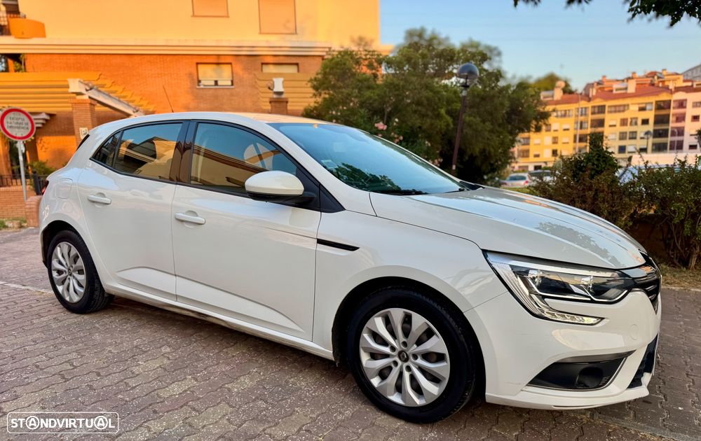 Renault Mégane 1.5 Blue dCi Limited - 3
