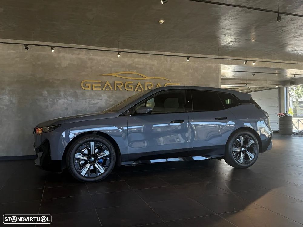 BMW iX xDrive 40 Pack Desportivo - 10