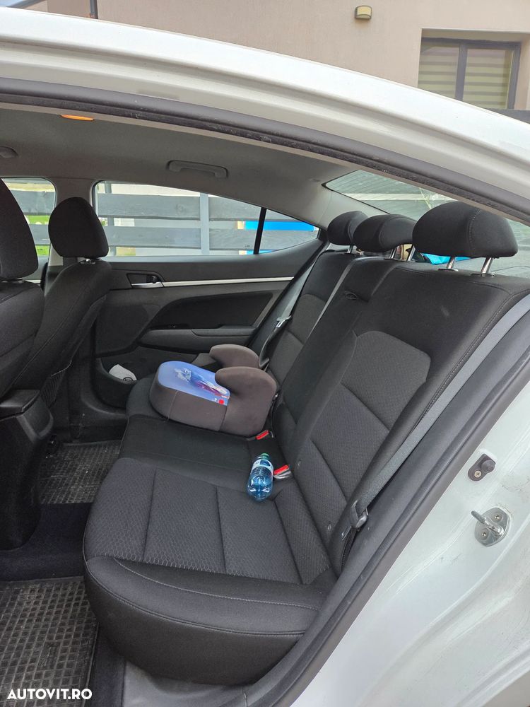 Hyundai Elantra ver-1-6-mpi-highway - 6