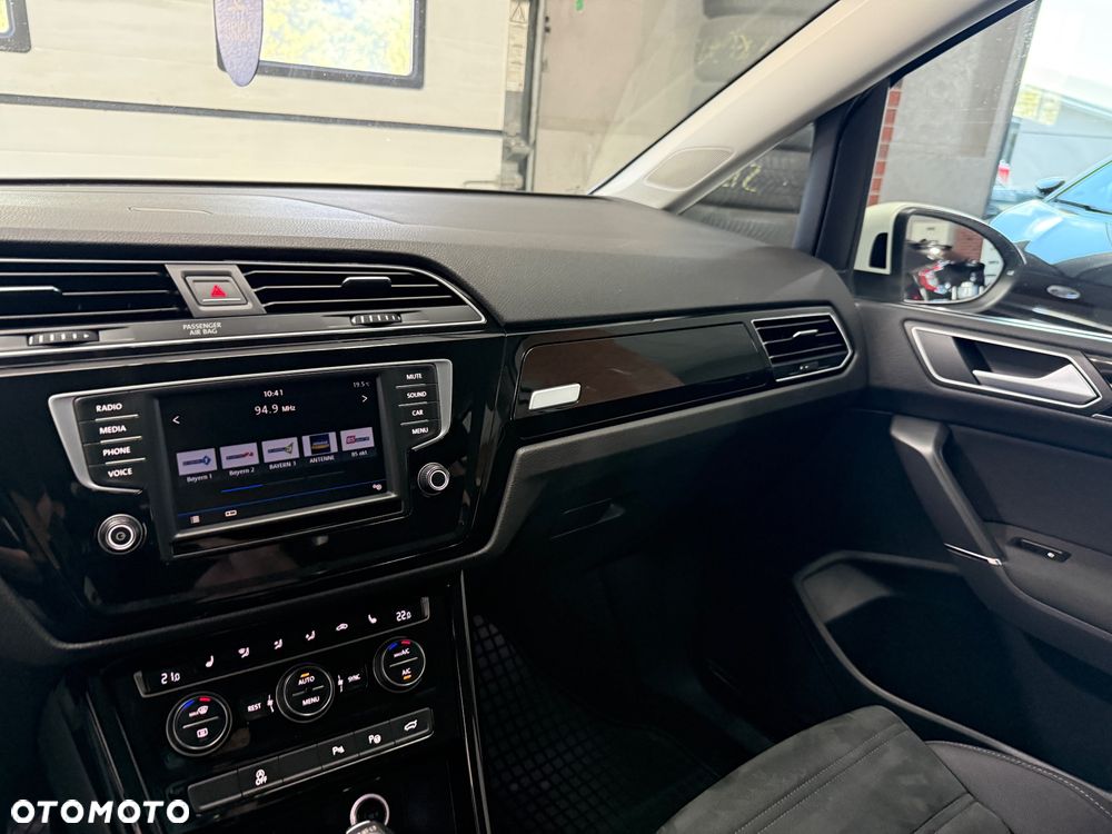 Volkswagen Touran 2.0 TDI SCR (BlueMotion Technology) DSG Highline - 23