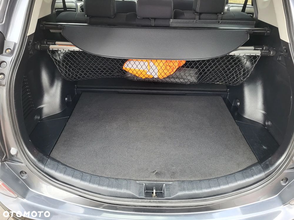 Toyota RAV4 Hybrid Premium 4x2 - 40