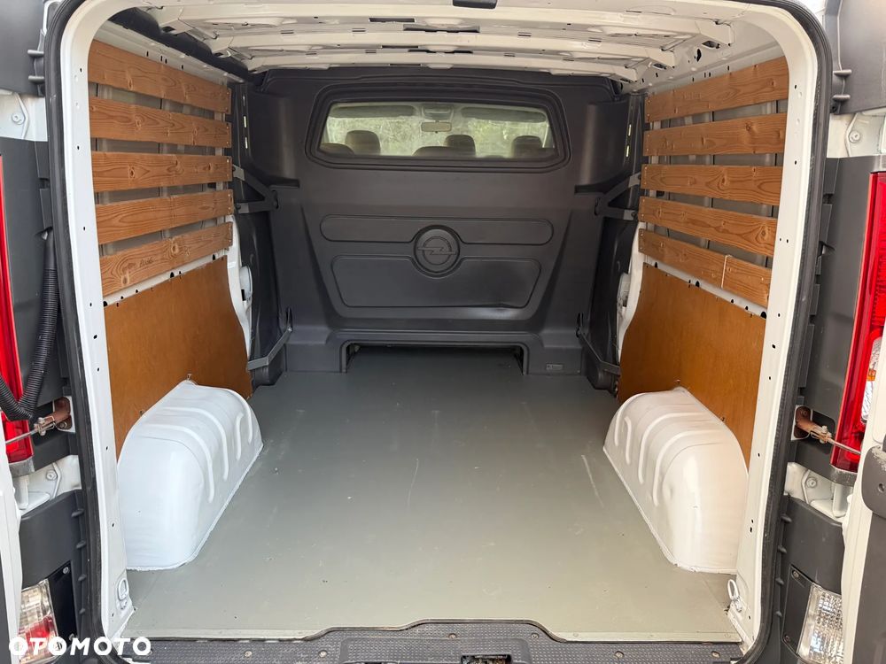 Opel VIVARO - 23